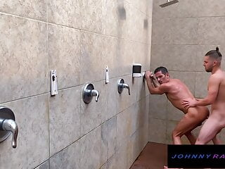 JohnnyRapid - Hot Daddy Dicked Down In The Shower