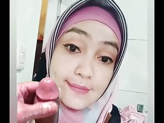 Indonesian Cumslut Hijab